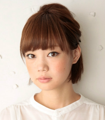 三种脸型不适合斜刘海 斜刘海适合什么脸型-第4张图片-波音达百科