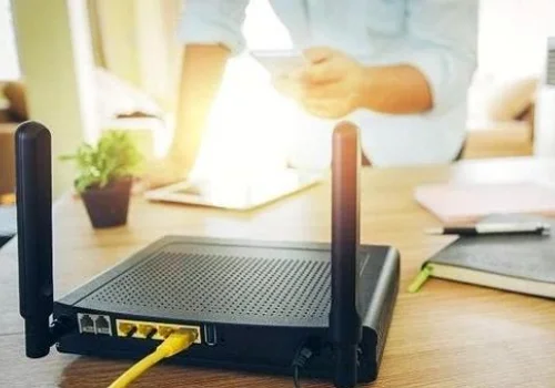 电影床下有人讲的是什么?床下有人2床下有人2电影免费完整版-第5张图片-波音达百科