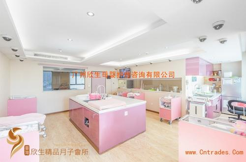 新生儿可以被别人抱吗(新生儿小被褥有啥讲究)-第1张图片-波音达百科