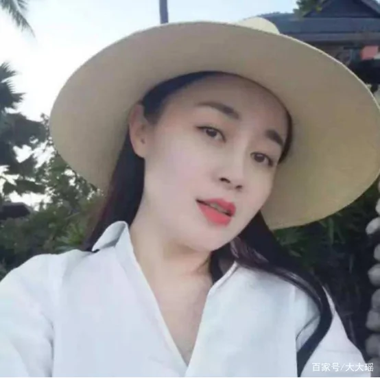 大广播扮演者——关婷娜(关婷娜在马大帅中扮演谁)-第15张图片-波音达百科