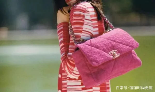 lv还是gucci好?gucci是lv旗下的吗-第14张图片-波音达百科