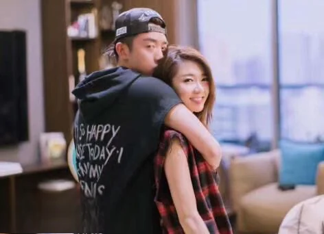 郑恺前女友有哪些 郑恺老婆为什么是苗苗-第3张图片-波音达百科