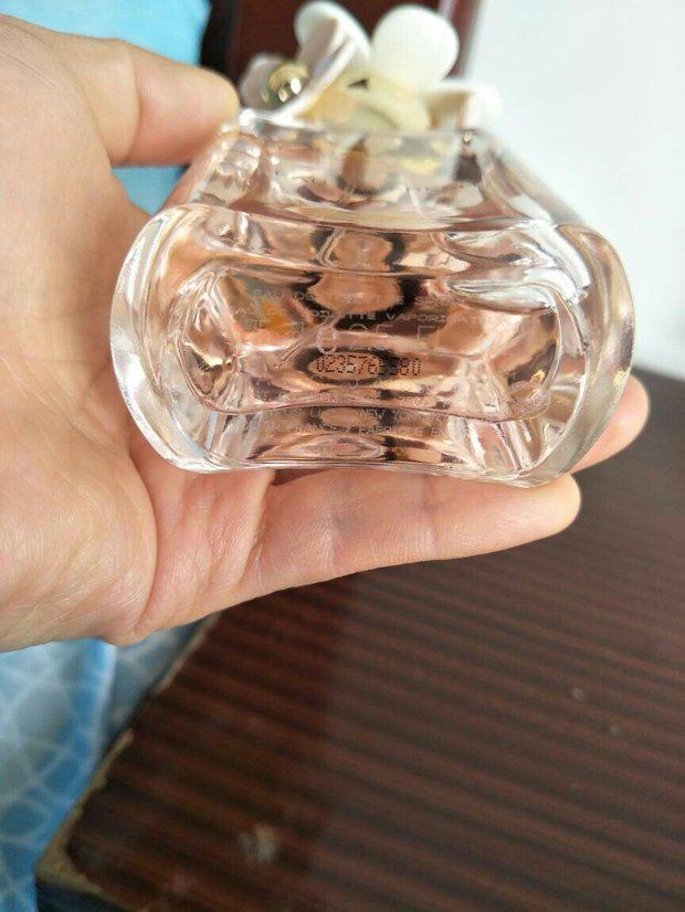 小雏菊香水求辨别真假(小雏菊梦境蓝色香水真假辨别如何辨别?)-第7张图片-波音达手游百科