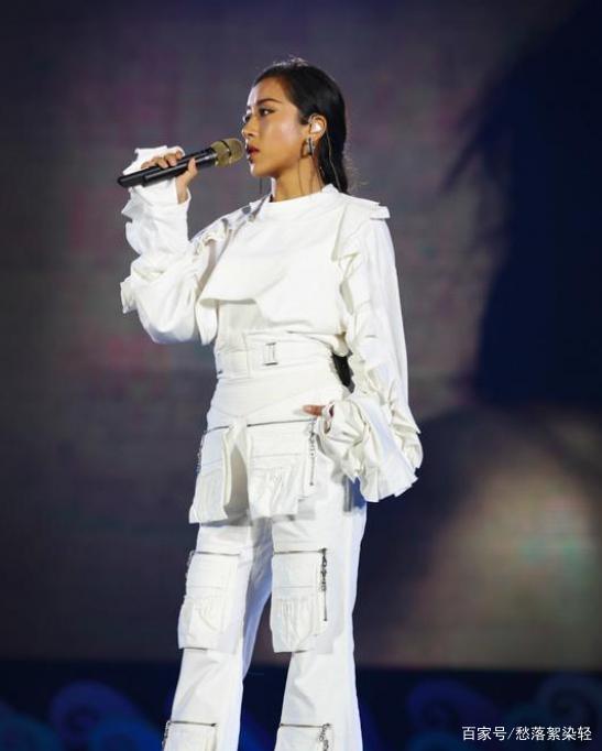 中国好声音第二季学员萱萱几岁?中国好声音第二季萱萱长得像哪个明星-第2张图片-波音达百科