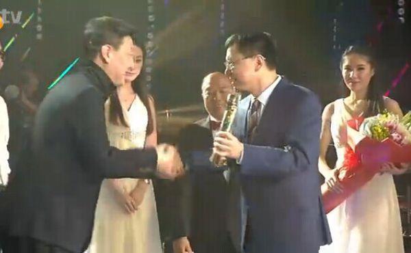 我是歌手一剧第二季的冠军是谁(我是歌手第二季谁为冠军颁奖)-第3张图片-波音达手游百科