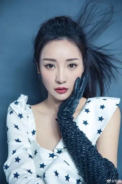 柳岩伴娘事件发生在什么时候(你怎么看柳岩在伴娘事件后就低调了很多?)-第9张图片-波音达百科