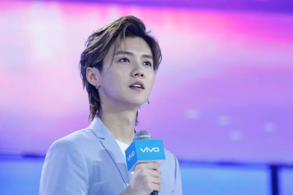为什么很多人说《上海堡垒》凉了?怎么评价上海堡垒?-第2张图片-波音达百科