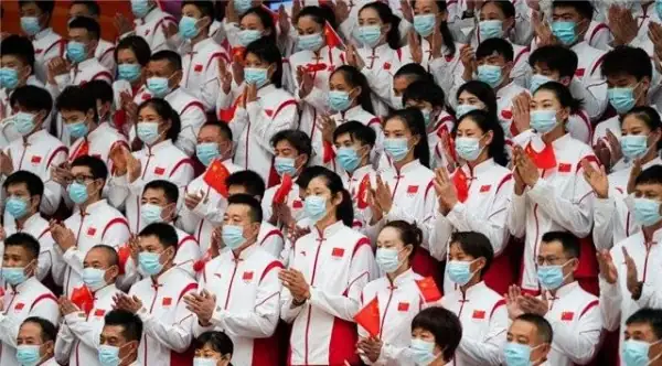 为什么韩国代表团自备盒饭?伦敦奥运会韩国代表团领奖服是什么牌子?-第8张图片-波音达手游百科