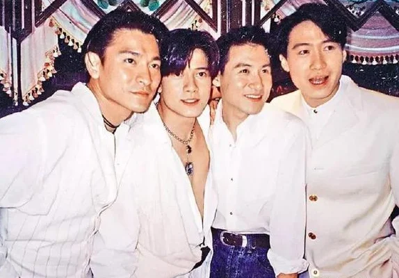 四大天王唱歌排名(歌坛四大天王是谁?按什么排名的)-第6张图片-波音达百科