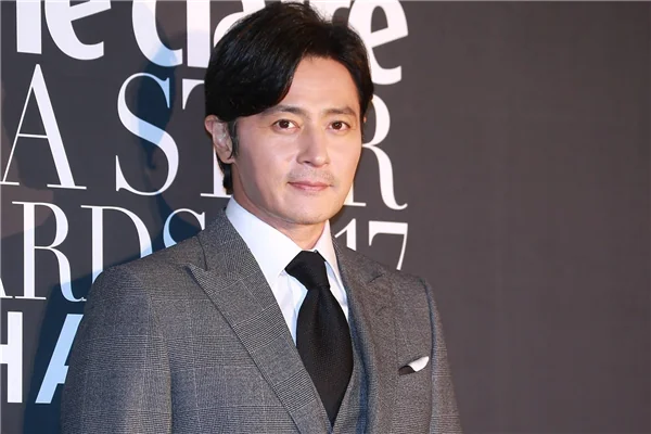 张东健主演的全部电影(张东健主演的战争电影有哪些)-第2张图片-波音达百科