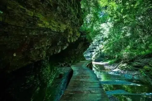 肇庆免费旅游景点大全(肇庆周边的旅游景点大全)-第9张图片-波音达百科