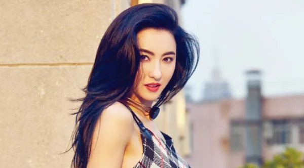 lucas是谁的儿子啊(lucas到底是谁的儿子?)-第7张图片-波音达百科