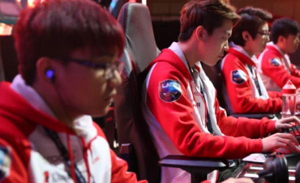 英雄联盟2014全球总决赛1/4决赛omgvsnws解说是谁-第2张图片-波音达百科