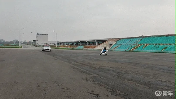 奔驰 *** art跑车的价格是多少(奔驰 *** art前当风波离价格)-第7张图片-波音达百科