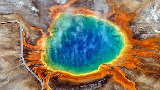 黄石公园是火山喷发形成的?如果黄石公园火山喷发哪个国家最安全-第8张图片-波音达百科