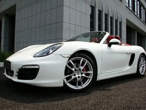 保时捷boxster s 和spyder有什么不一样-第3张图片-波音达百科