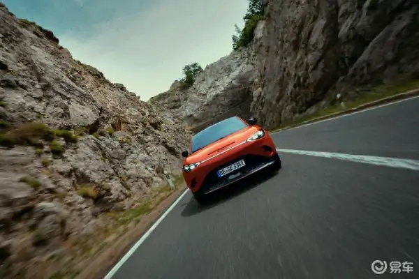 奔驰 *** art跑车的价格是多少(奔驰 *** art前当风波离价格)-第8张图片-波音达百科