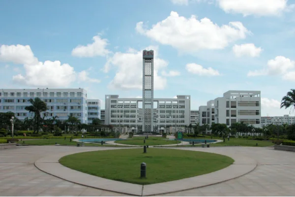 海南医学院附属医院介绍?海南医学院是专科吗?他有附属医院吗?-第2张图片-波音达百科