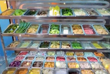 男生吃麻辣烫碗边抠出脏东西 ,为什么说麻辣烫是最脏的一种快餐?-第13张图片-波音达百科