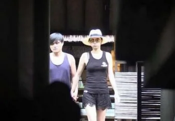 宋佳个人详细资料结婚了吗(蛙女宋佳个人详细资料)-第3张图片-波音达百科