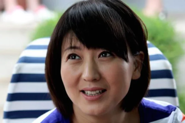 闫学晶的现任老公是谁?闫学晶的现任老公叫什么名字?-第4张图片-波音达手游百科