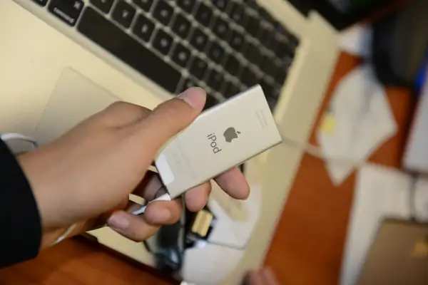 ipod nano 7和ipod nano 6哪个好?why?-第1张图片-波音达百科