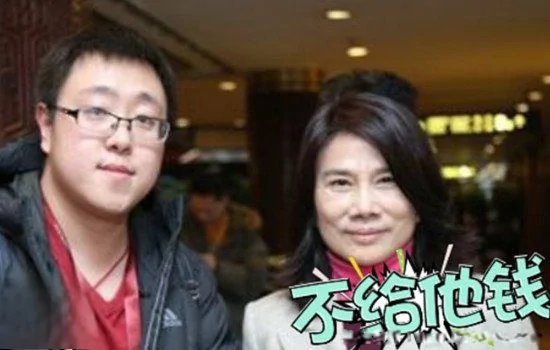 董明珠一共结了几次婚?董明珠结过几次婚?-第17张图片-波音达百科