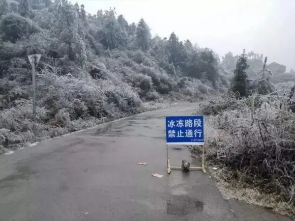 脸上的皮肤惨不忍睹,见图片(用美图秀秀叠印图片后放大惨不忍睹。怎么办?)-第9张图片-波音达百科