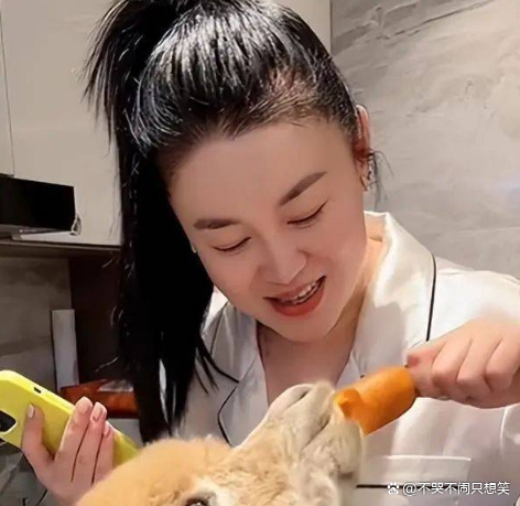 大广播扮演者——关婷娜(关婷娜在马大帅中扮演谁)-第4张图片-波音达百科