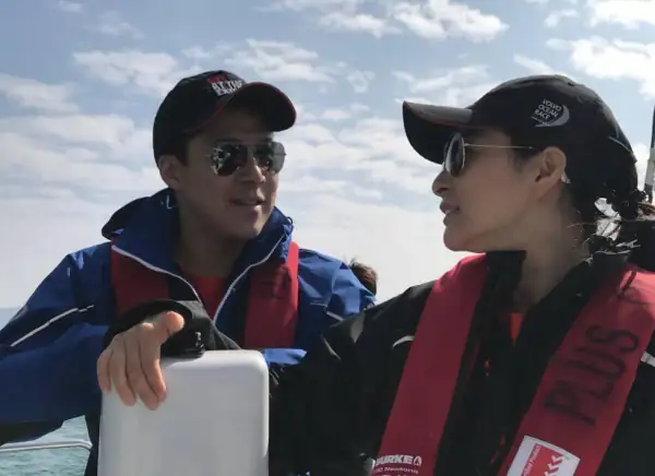 郭晶晶霍启刚离婚了嘛(郭晶晶净身出户怎么回事郭晶晶霍启刚被离婚)-第30张图片-波音达百科