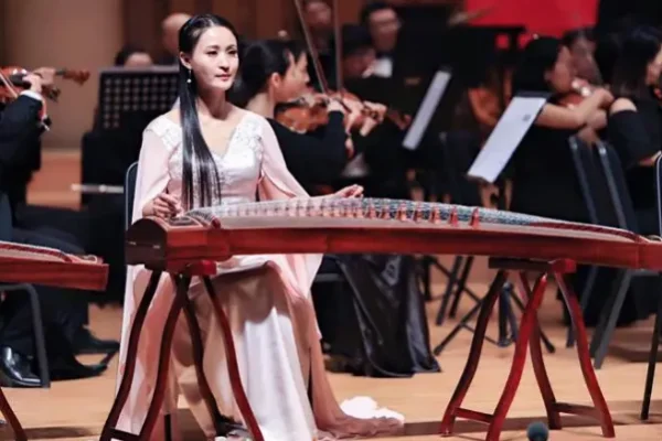 春江花月夜古筝教程(春江花月夜的古筝谱有哪些?)-第1张图片-波音达百科