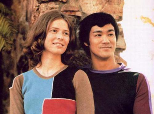 李小龙电影《死亡游戏》内容?哪儿有李小龙电影《死亡游戏》国语版的?-第1张图片-波音达百科
