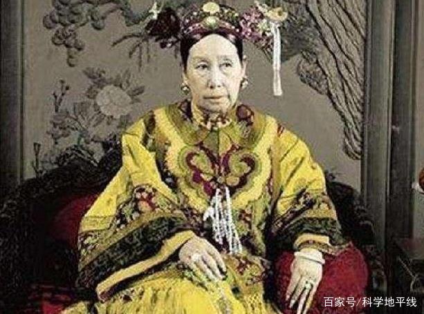 慈禧太后是靠什么上位的?揭秘慈禧太后的秘密生活-第2张图片-波音达百科