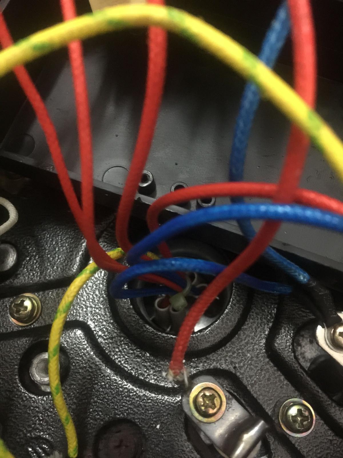 怎么使用这个电压力锅(电压力锅如何使用?电压力锅使用 *** 介绍)-第5张图片-波音达百科