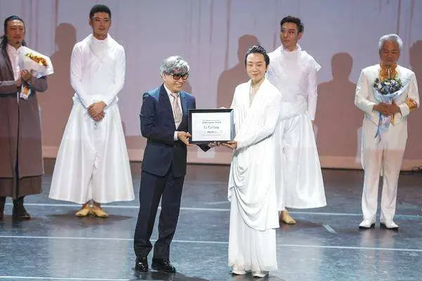 最近李玉刚出啥事了李勐是谁?李玉刚近况怎么样?-第4张图片-波音达百科