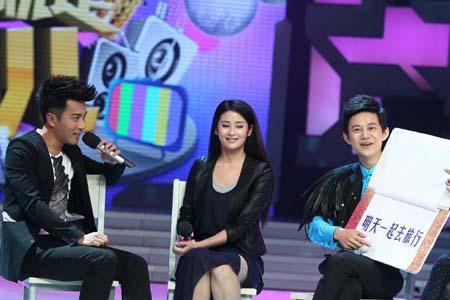 热巴杨幂活动现场大玩“壁咚”?刘恺威现场电联整蛊杨幂是快乐大本营哪一期-第5张图片-波音达百科