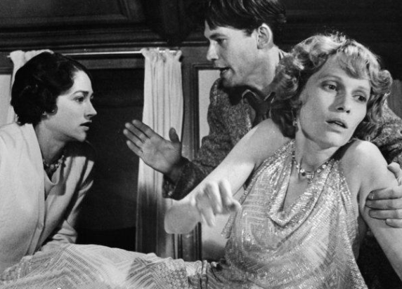 尼罗河上的惨案2004有国语版吗(尼罗河上的惨案2004版演员表)-第4张图片-波音达百科