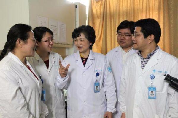 李兰娟为什么没有入选共和国勋章-第3张图片-波音达百科