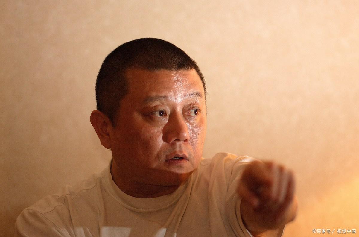 央视主持人白岩松哪去了?央视主持人白岩松的工资-第3张图片-波音达百科