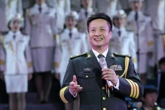 阎维文的《母亲河》 歌词(阎维文母亲的歌词是什么?)-第1张图片-波音达百科