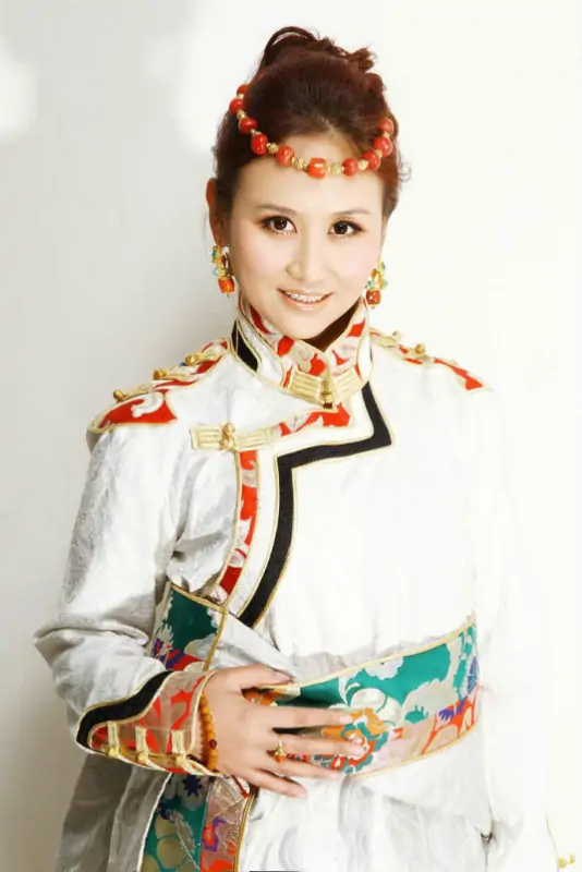 央金兰泽的歌曲有那些?央金兰泽所有歌曲的歌词。怎么办?-第3张图片-波音达百科