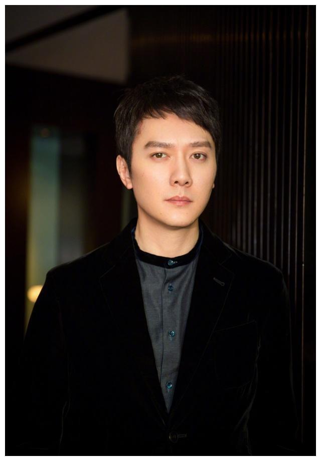 冯绍峰的爸爸是做什么的呀?冯绍峰的父亲是做什么的?-第9张图片-波音达百科