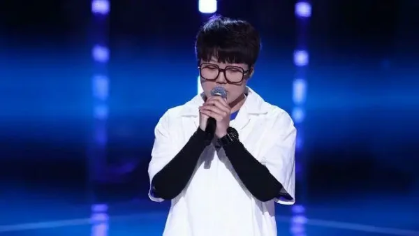 中国好声音 唱《为爱痴狂》是谁(中国好声音,唱为爱痴狂的那男的叫什么)-第1张图片-波音达百科
