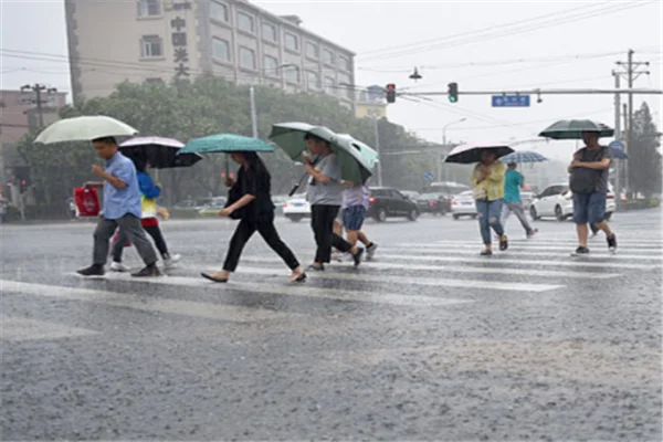 南方多地将迎大暴雨,这种天气会持续多久?-第6张图片-波音达手游百科