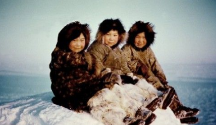爱斯基摩人现在还有吗?怎么生活的?爱斯基摩人的原始生活?-第1张图片-波音达百科