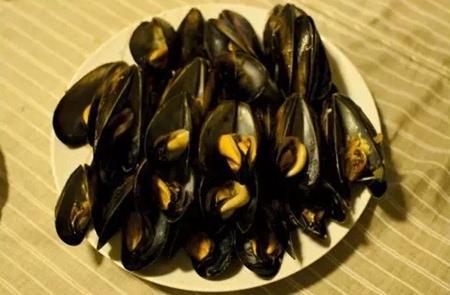 假期去海边不要食用海虹,食用海虹都有什么危害?-第1张图片-波音达手游百科