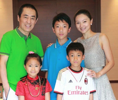 张艺谋有几个老婆,有几个孩子啊?张艺谋有几个孩子,有几个亲生的?-第1张图片-波音达百科