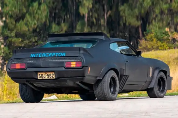 疯狂的麦克斯电影时长多少?疯狂的麦克斯电影讲述的什么?-第10张图片-波音达百科