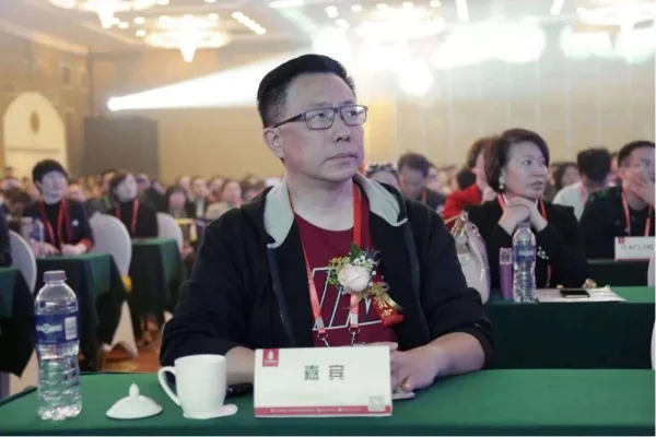 李阳老婆kim多大了(李阳老婆kim离婚事件是谁的错)-第1张图片-波音达百科