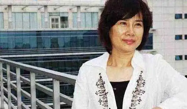 董明珠一共结了几次婚?董明珠结过几次婚?-第13张图片-波音达百科